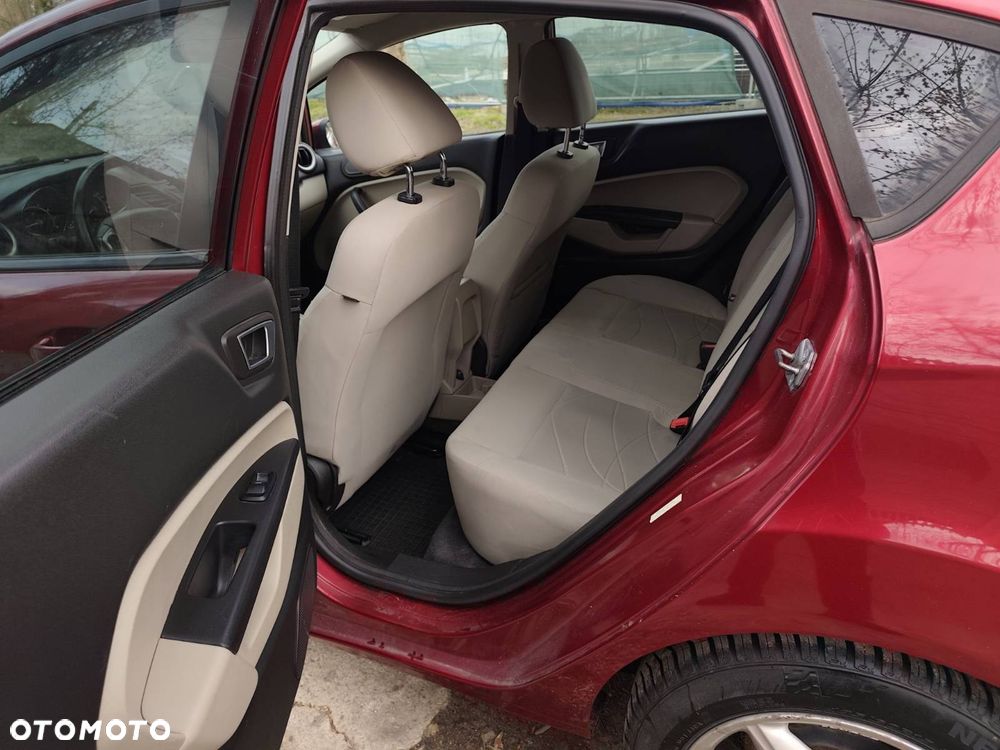 Ford Fiesta - 15