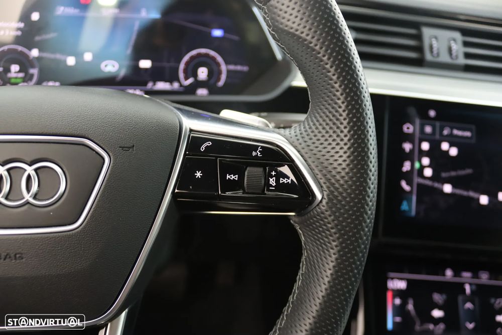 Audi e-tron 55 quattro S line - 11