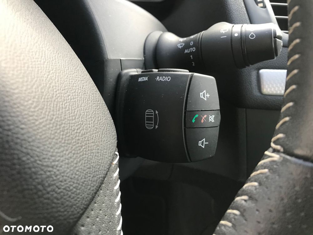 Renault Megane 1.6 16V 110 LIMITED - 15