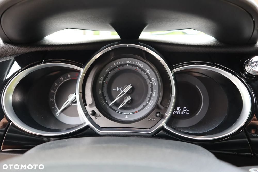 Citroën DS3 PureTech 82 SoChic - 16