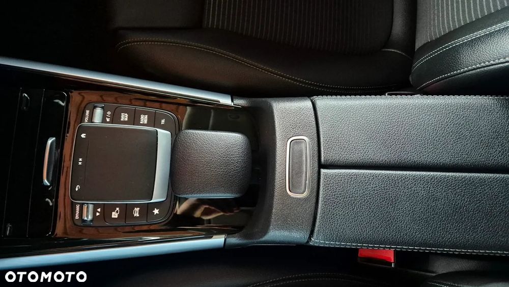 Mercedes-Benz Klasa B 180 Progressive 7G-DCT - 18