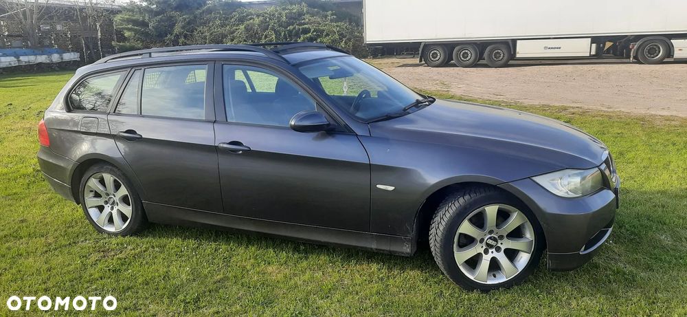 BMW Seria 3 320i - 1