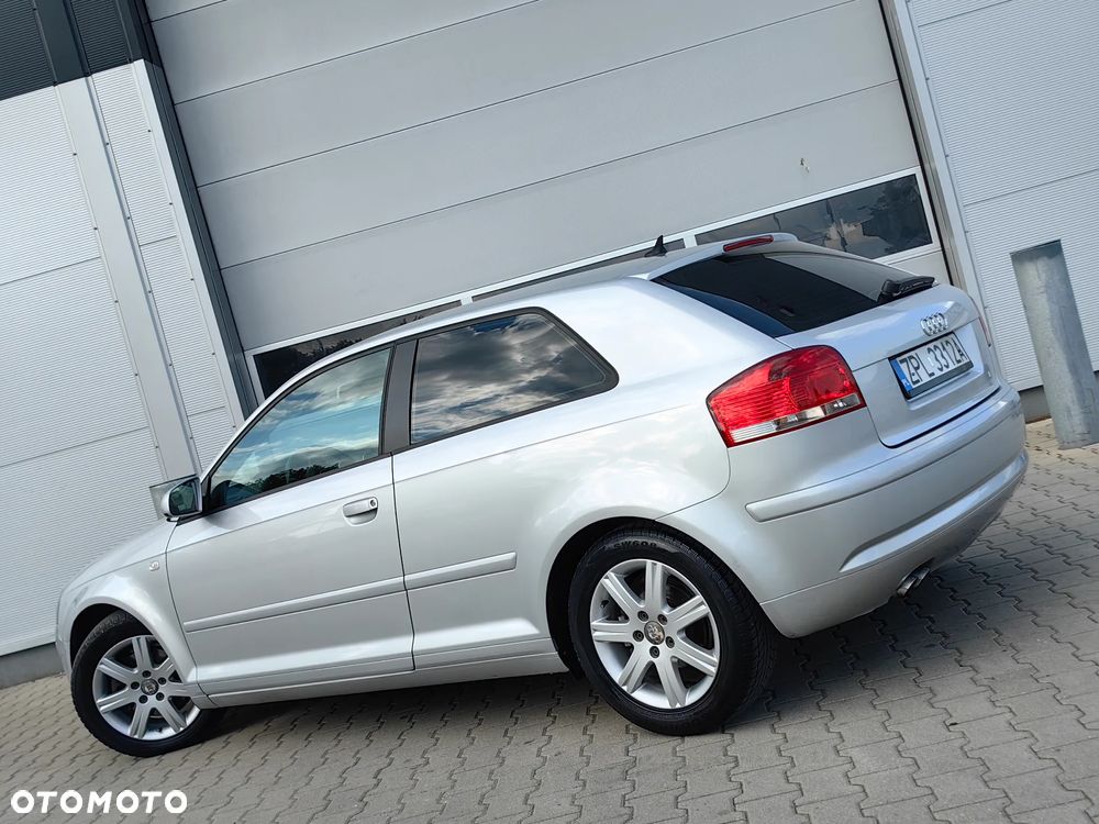 Audi A3 3-drzwiowe 2.0 TDI Ambiente - 4