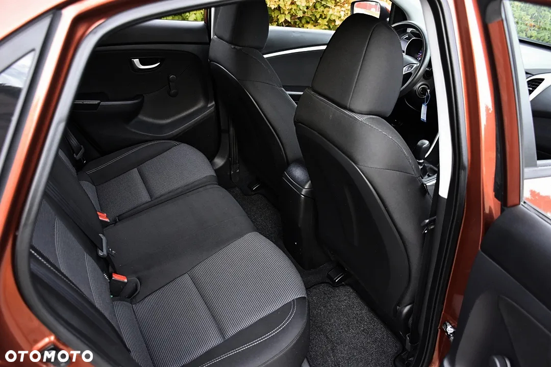 Hyundai i30 1.4 Comfort - 36