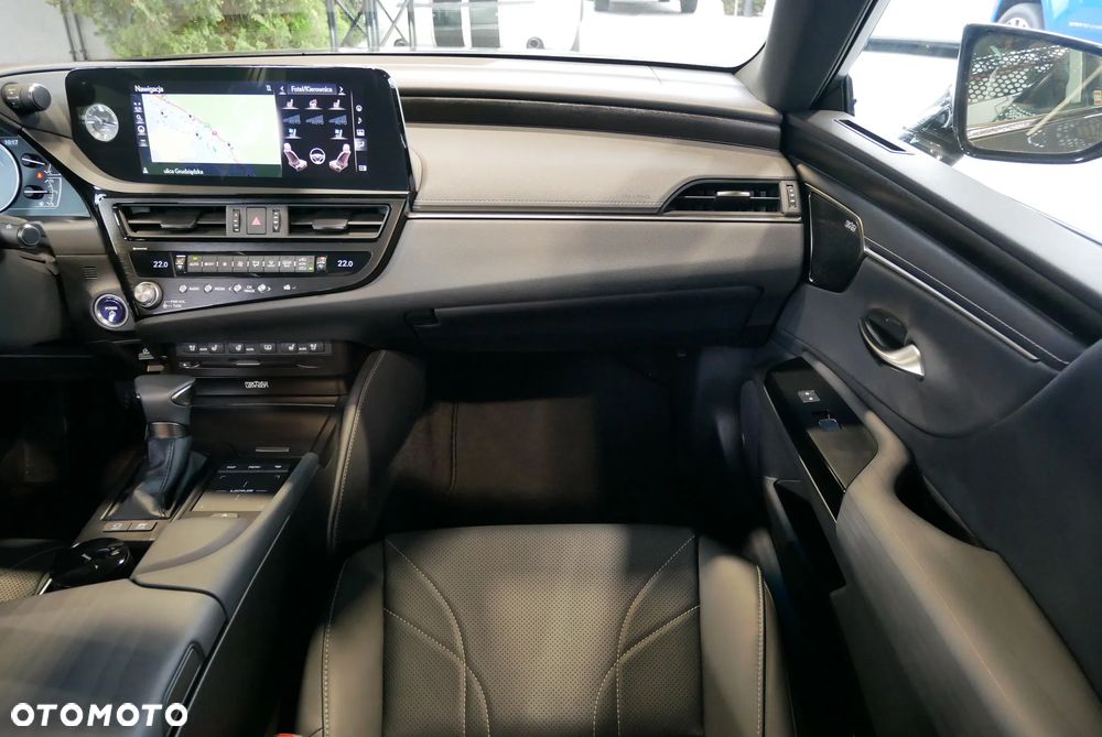 Lexus ES 300h Prestige - 17