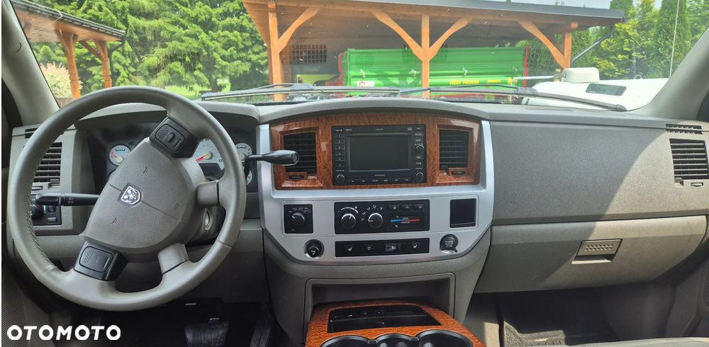 Dodge RAM - 4