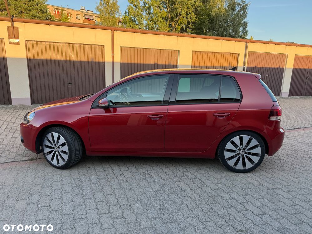 Volkswagen Golf - 6