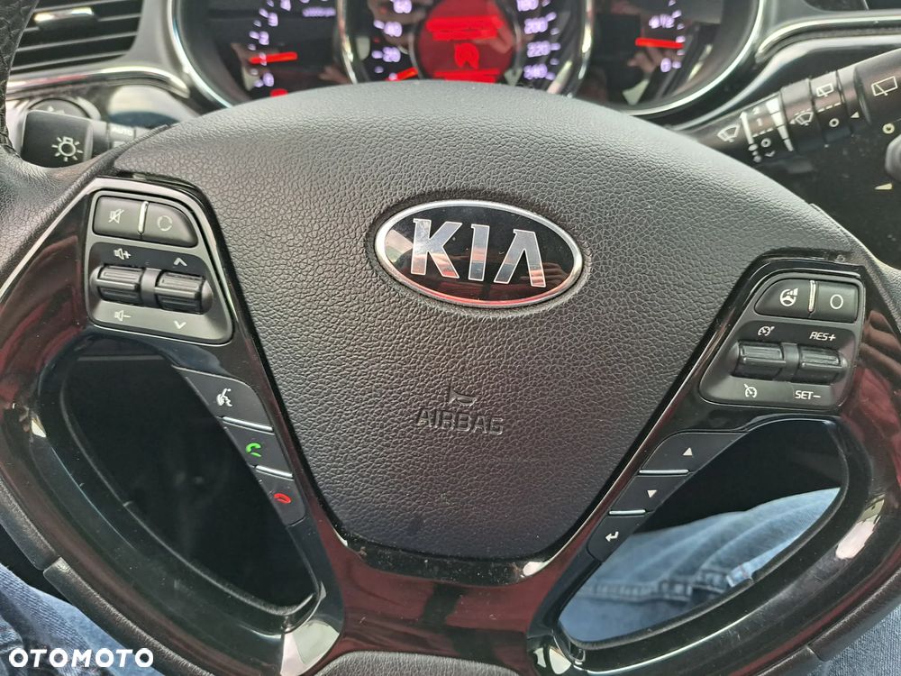 Kia Ceed 1.6 CRDi Vision - 8