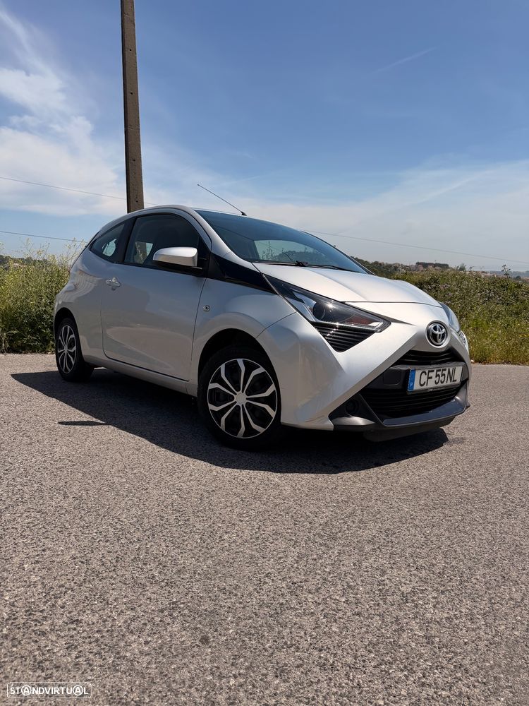Toyota Aygo 1.0 X-Play Plus+X-Touch+TSS - 2