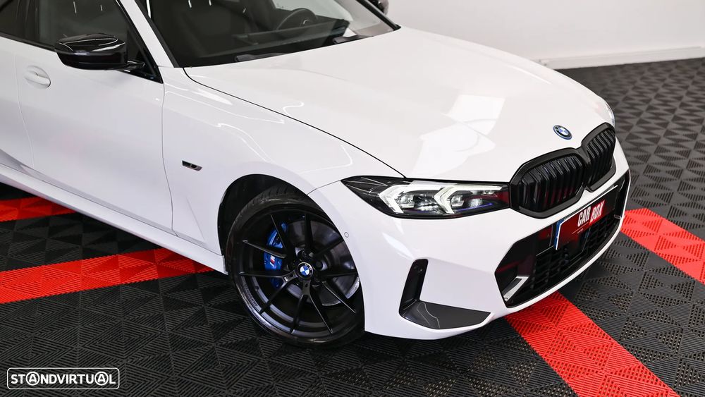 BMW 330 e Aut. M Sport - 3