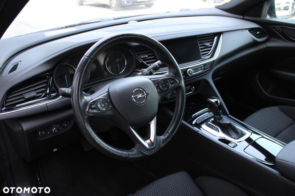 Opel Insignia - 11