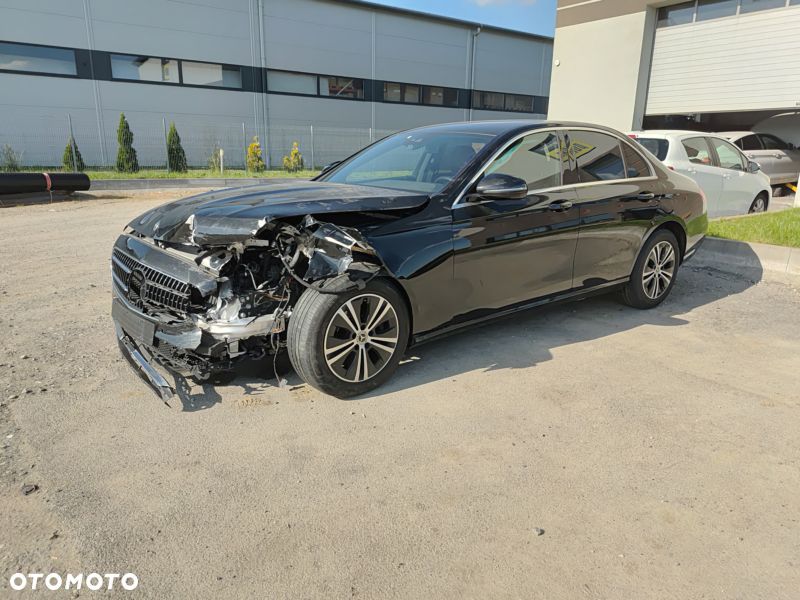 Mercedes-Benz Klasa E 220 d 9G-TRONIC - 30