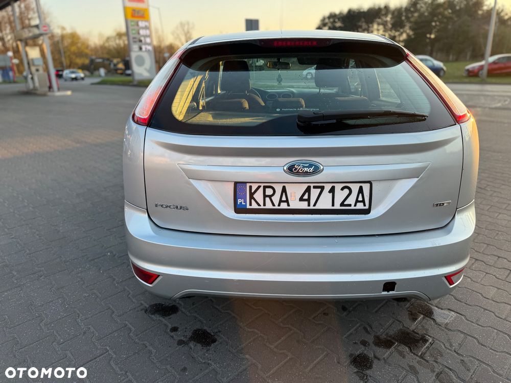 Ford Focus 1.6 TDCi DPF Style+ - 8