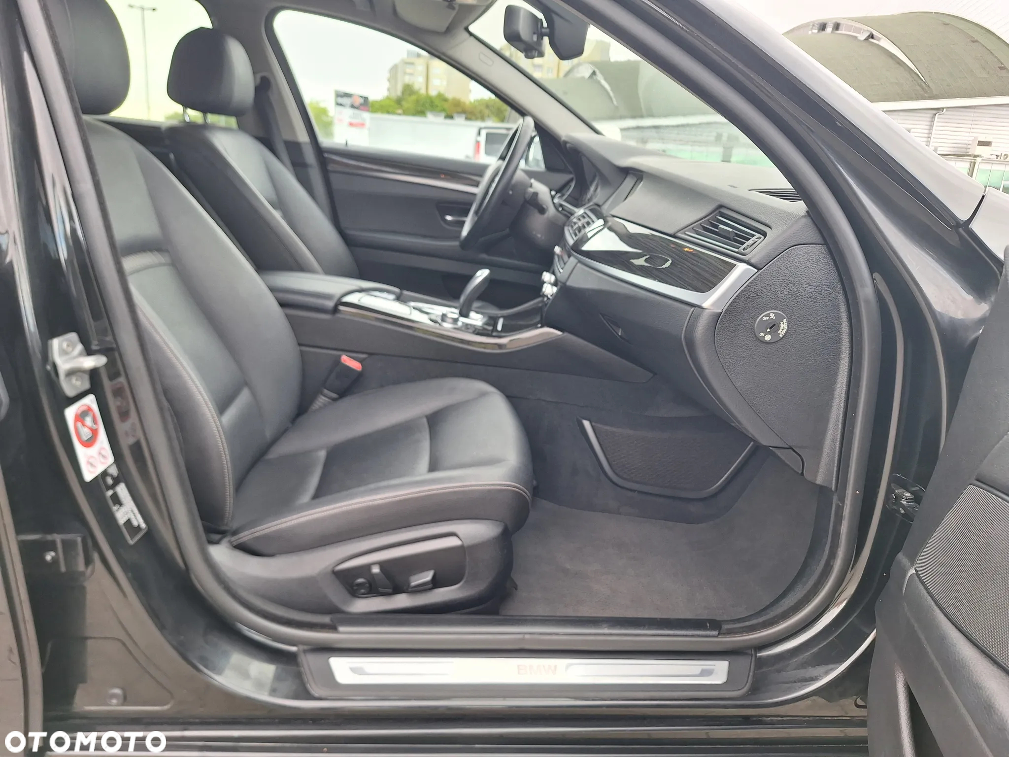 BMW Seria 5 520d Luxury Line - 23
