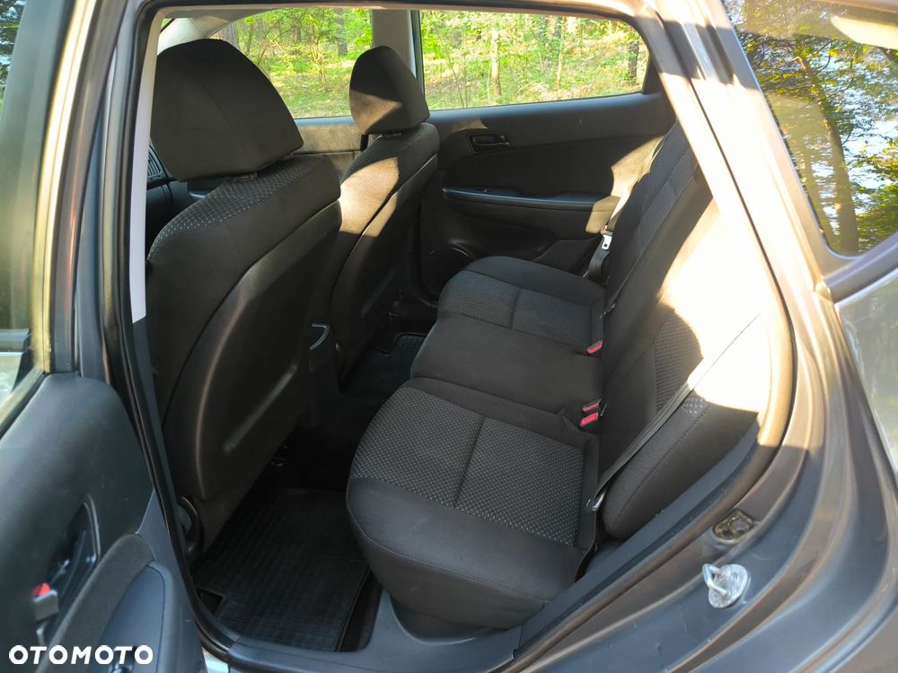 Hyundai i30 1.6 CRDi Classic + - 20