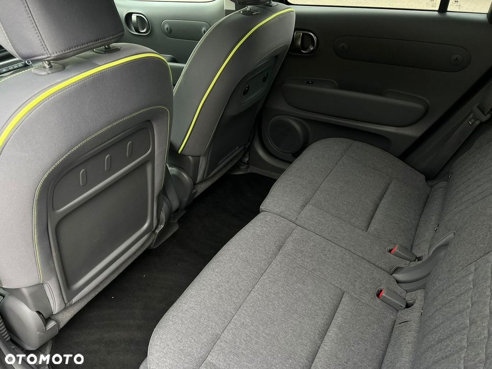 Hyundai Inster 49kWh Cross Smart - 16