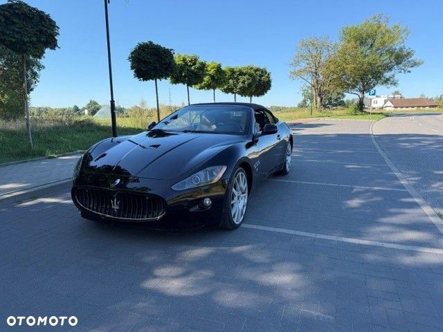 Maserati GranCabrio - 13