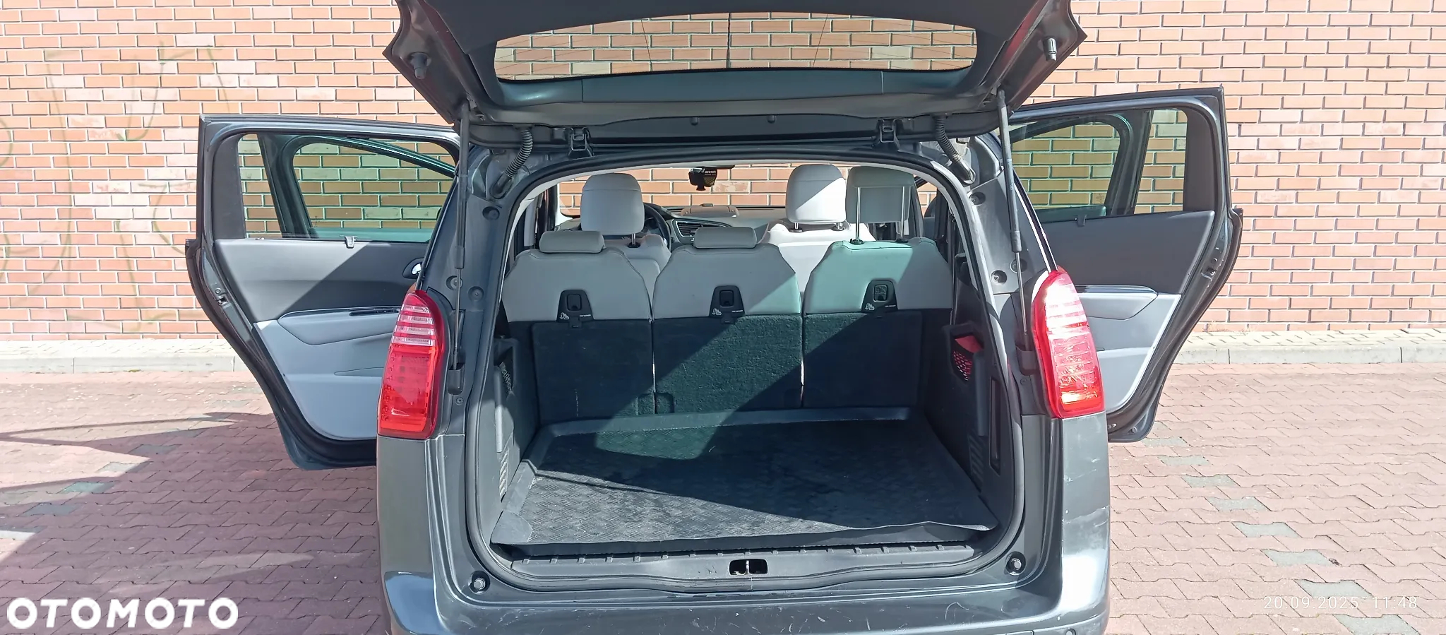 Peugeot 5008 - 10