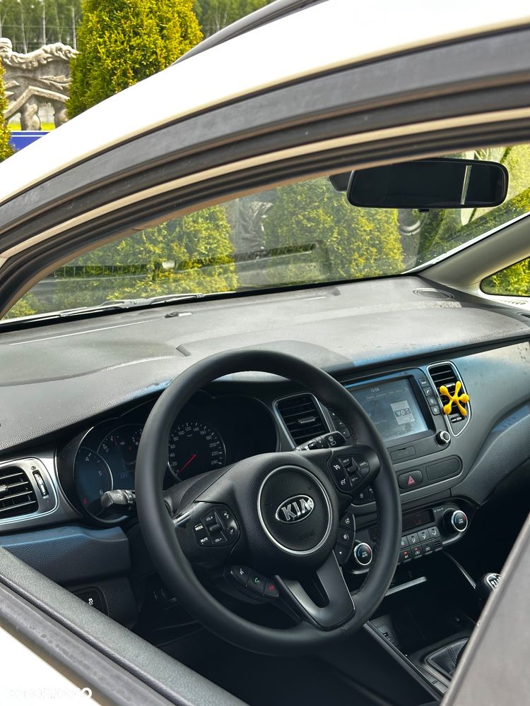 Kia Carens 1.7 CRDi 115 Dream-Team Edition - 19