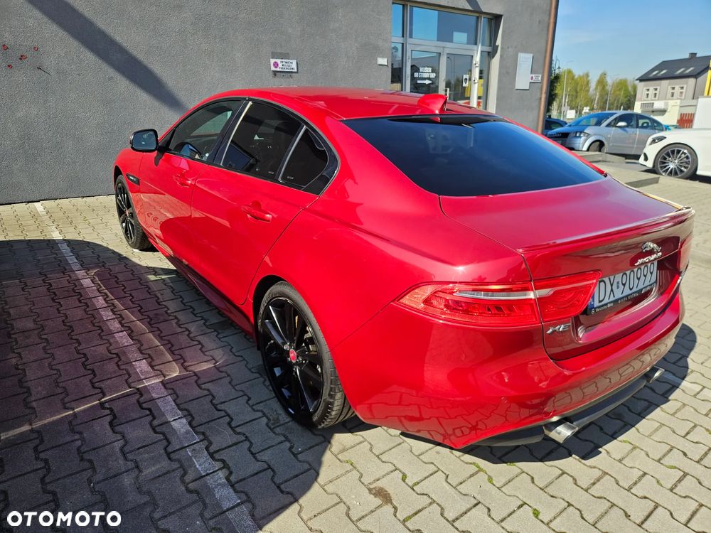Jaguar XE 2.0 D AWD R-Sport - 7