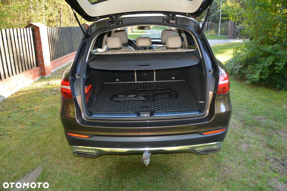 Mercedes-Benz GLC - 12