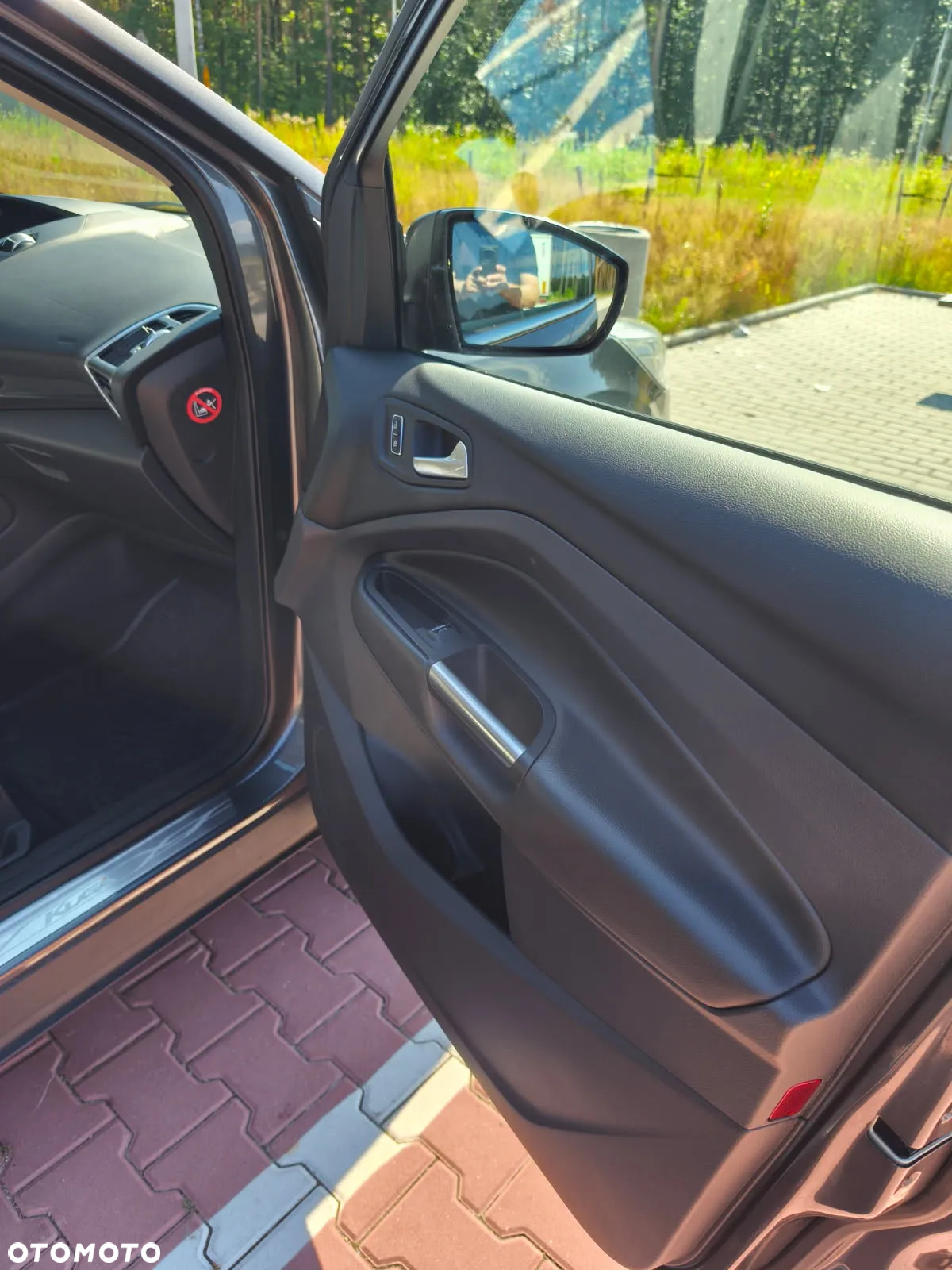 Ford Kuga 2.0 TDCi FWD Titanium - 24