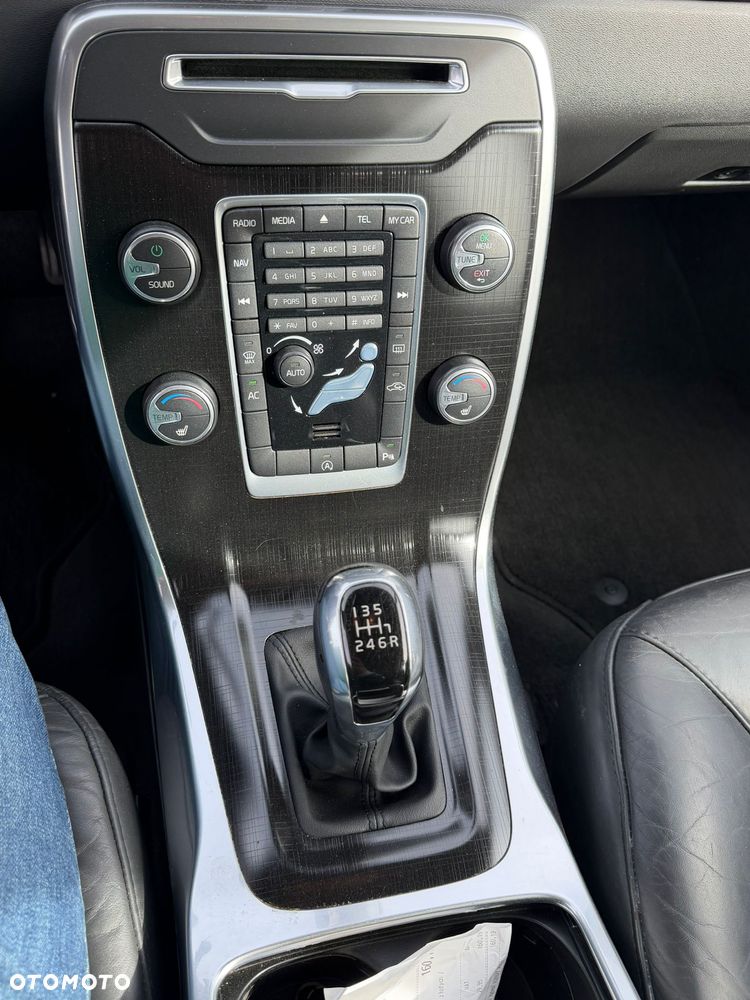 Volvo V70 D4 Summum - 17