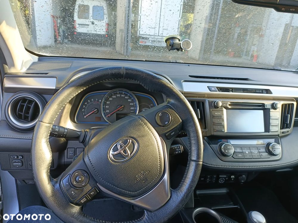 Toyota RAV4 - 9