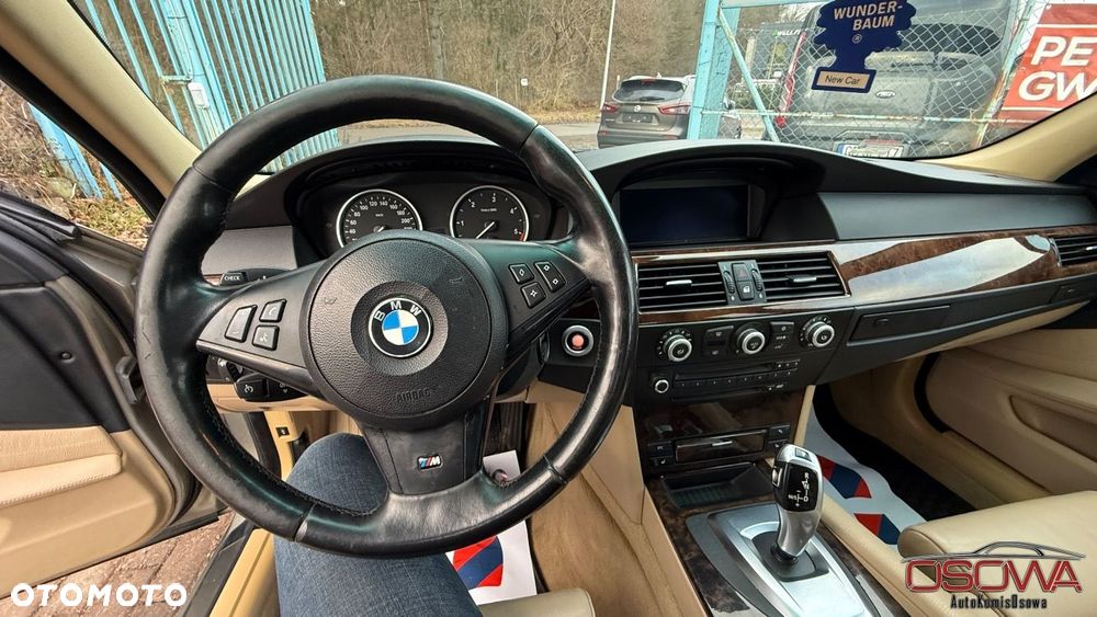 BMW Seria 5 520d Edition Sport - 11