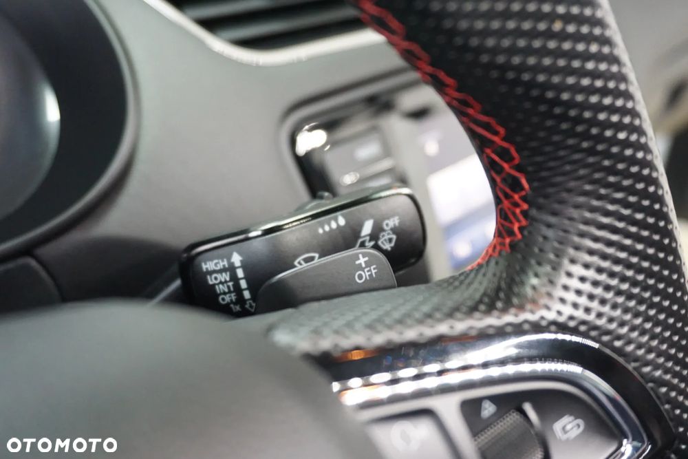 Skoda Octavia 2.0 TDI DSG RS - 36