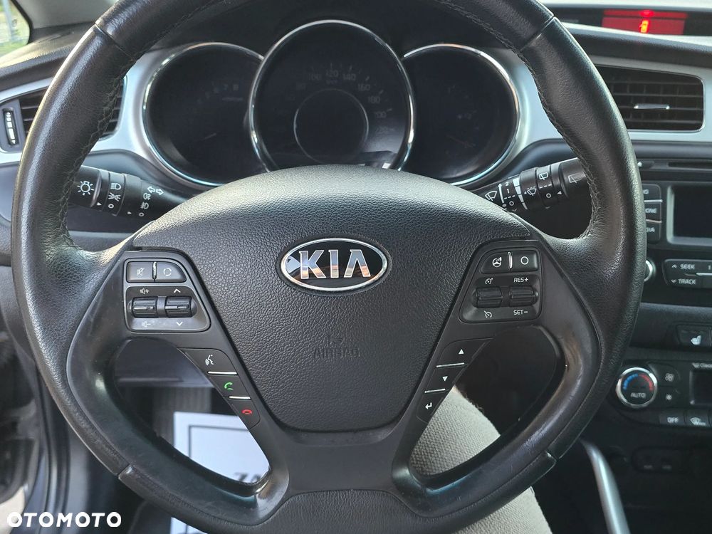 Kia Ceed 1.6 GDI Vision - 28