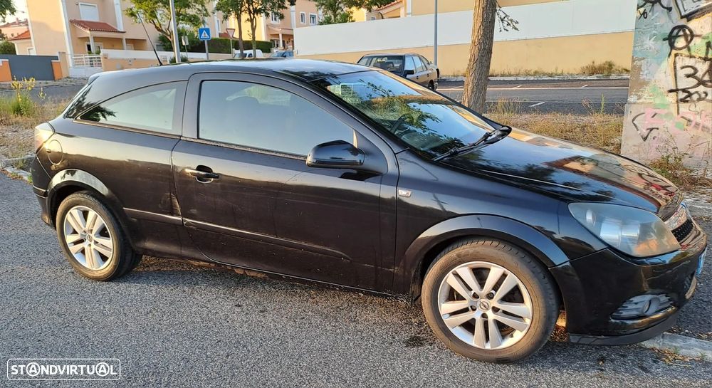 Opel Astra GTC 1.9 CDTi - 8