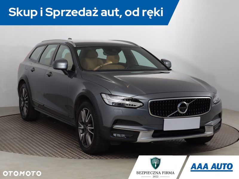 Volvo V90 Cross Country - 2