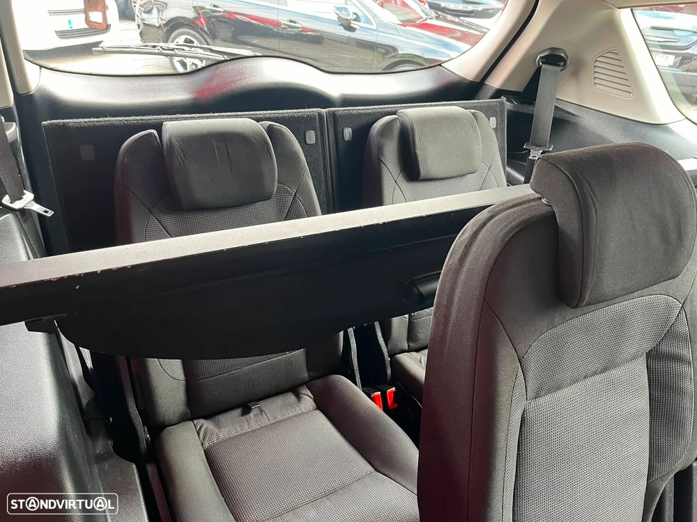 Ford S-Max 1.8 TDCi Titanium 7L - 15