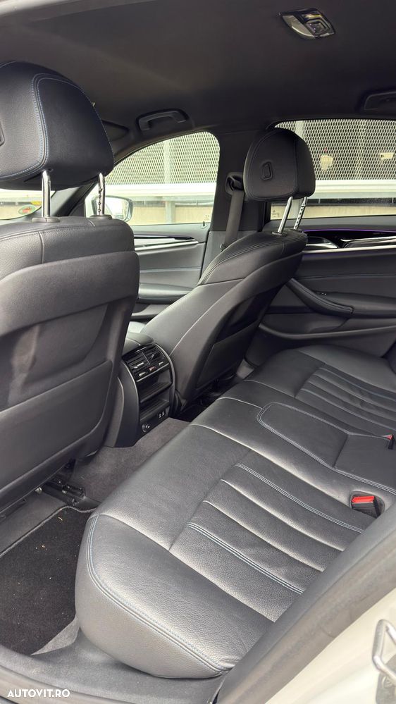 BMW Seria 5 530i Aut. M Sport Edition - 10
