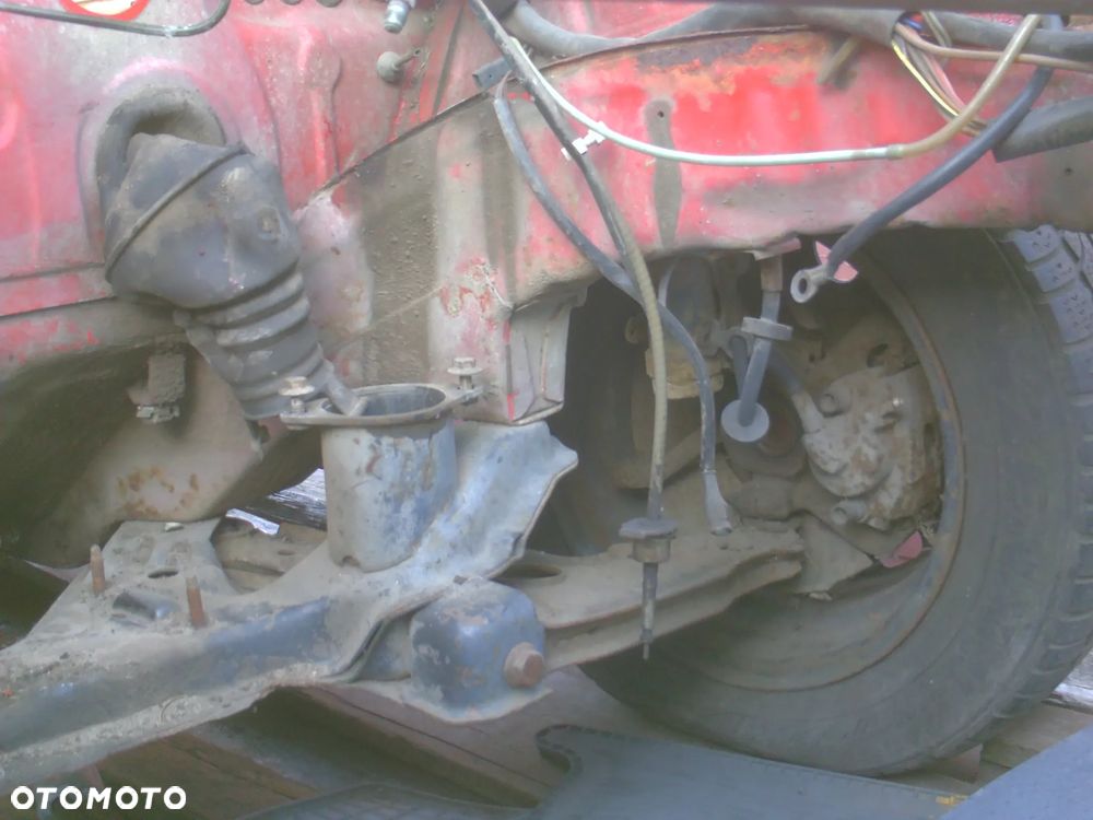 Vw golf 2 II na czesci3d dywany na kielichy tyl,zderzak szeroki,lampy tyl ciemne,zegary,prog nowy lewy,wozek przod,wahacze,amortyzatory,mc phersony,OStyl,pas podloga lampy,szyby,belka instalacja - 27