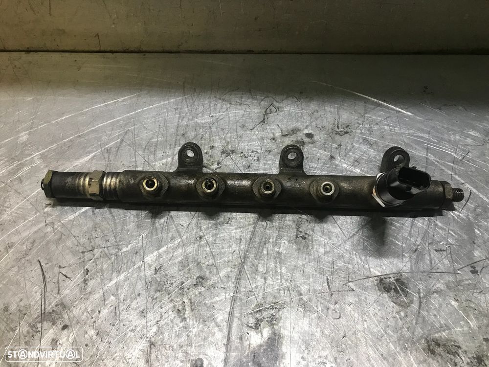 REGUA / RAMPA DE INJECÇÃO / INJEÇÃO RENAULT 2.2DCI 0445214025 8200023961 - 2