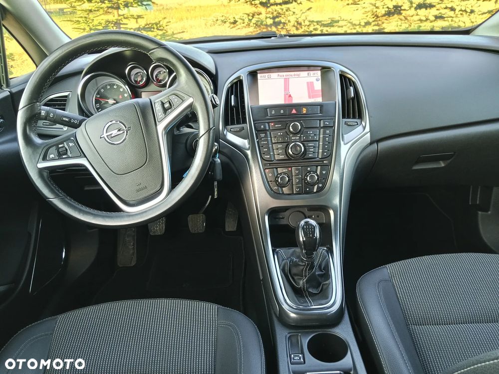 Opel Astra 1.4 Cosmo - 22