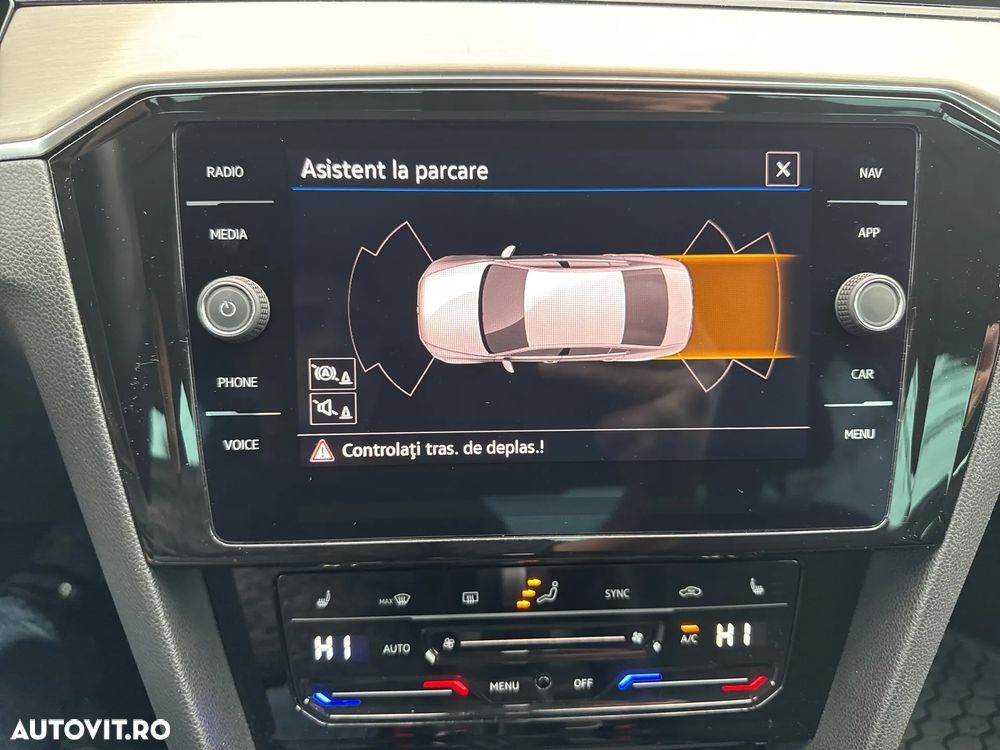 Volkswagen Passat 2.0 TDI DSG Highline - 27