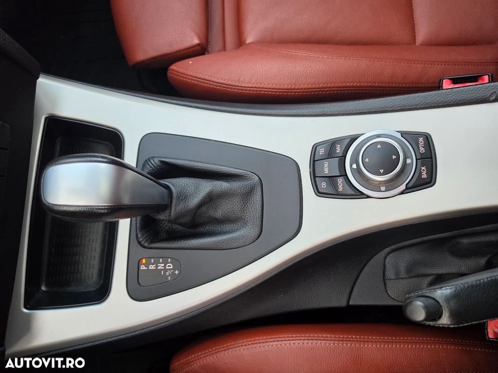 BMW Seria 3 320d DPF Aut. Edition Exclusive - 28