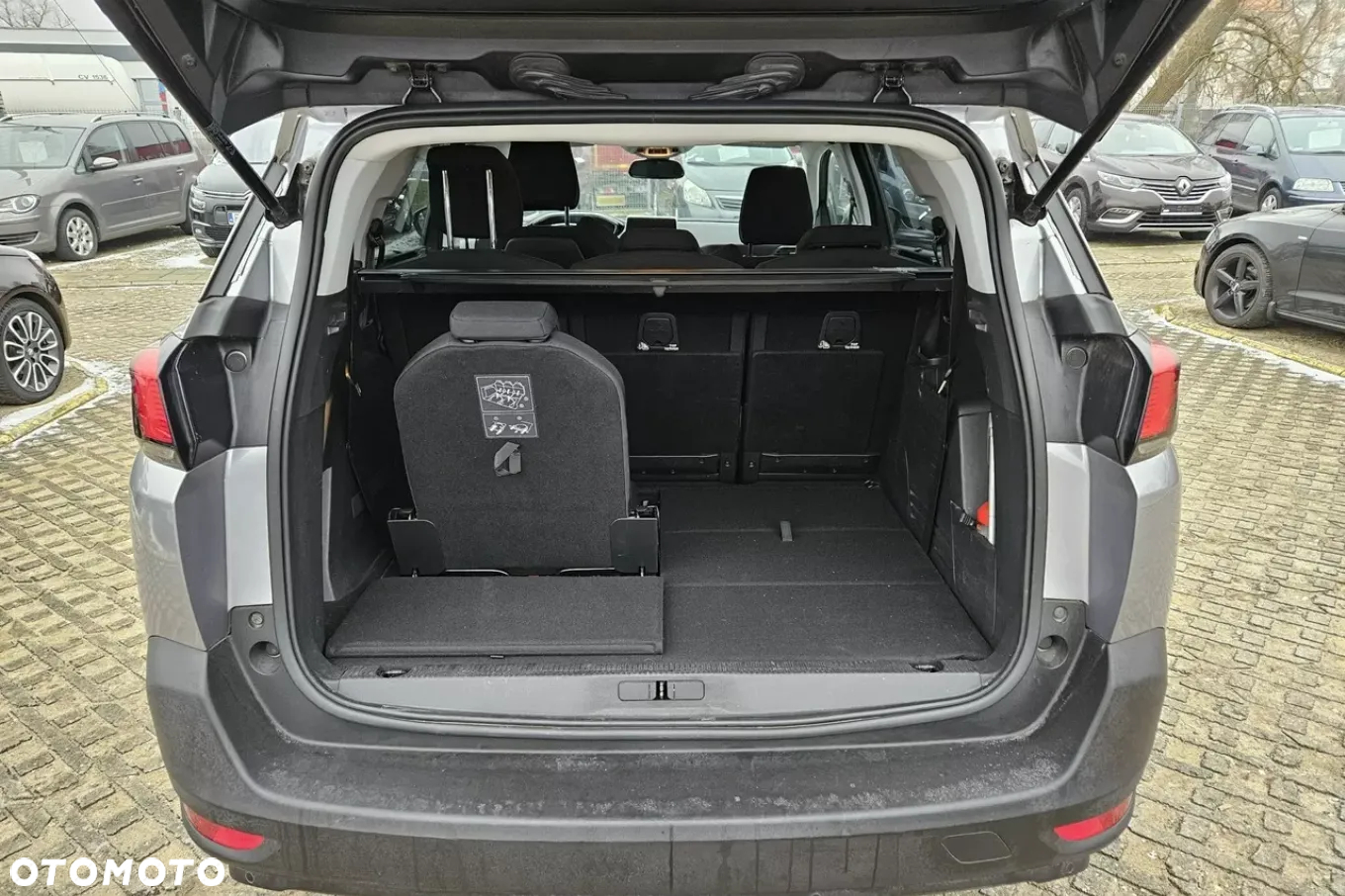 Peugeot 5008 1.5 BlueHDI Active S&S EAT8 - 5