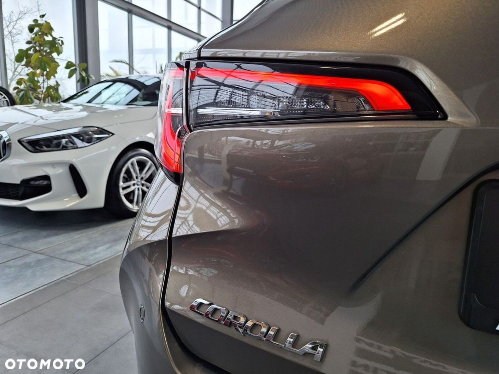 Toyota Corolla 1.8 Hybrid Comfort - 12