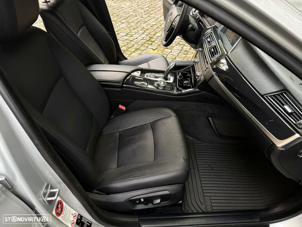 BMW 525 d Line Modern Auto - 29