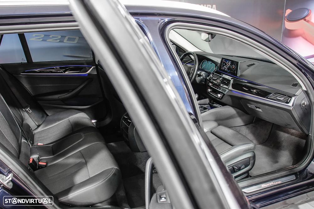 BMW 520 d Touring Aut. Sport Line - 16