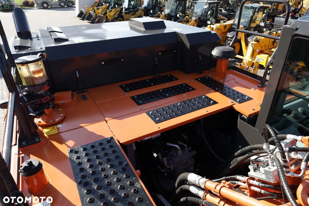 Hitachi ZX350LCN-7 - 27
