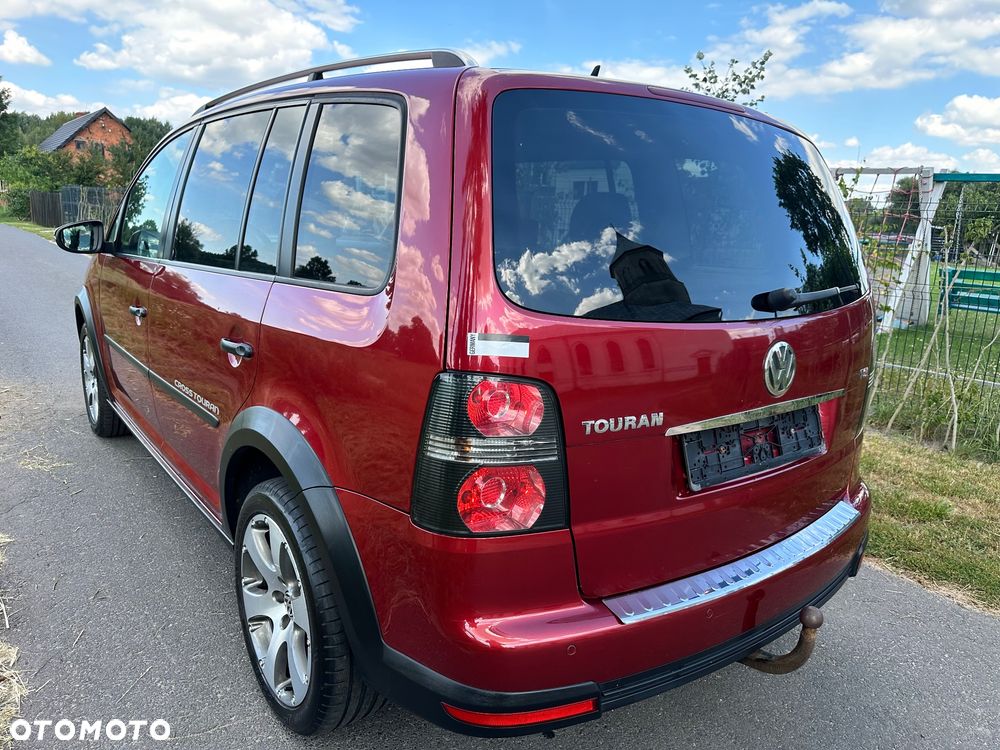 Volkswagen Touran 1.4 TSI DSG Cross - 16