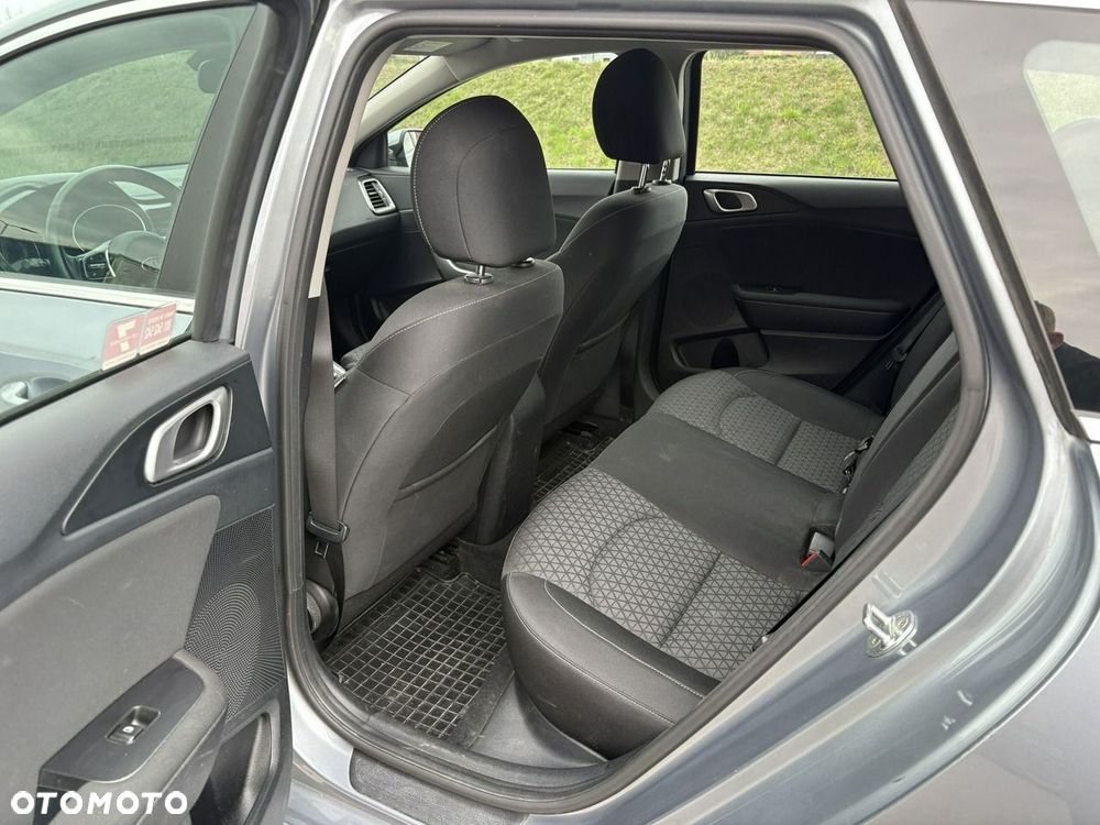 Kia Ceed - 6