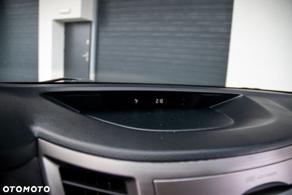 Subaru Legacy 2.0i Trend - 12