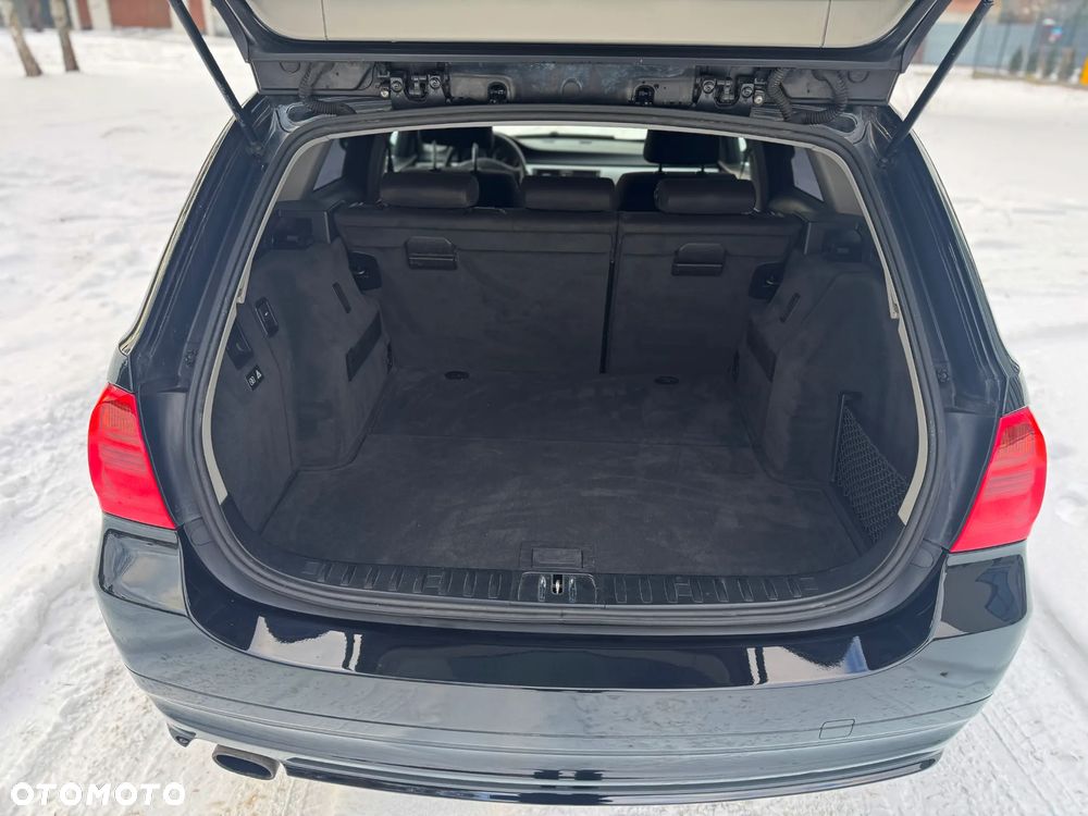 BMW Seria 3 318d DPF Edition Lifestyle - 37