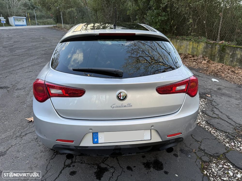 Alfa Romeo Giulietta ver-1750-tbi-quadrifoglio-verde - 14